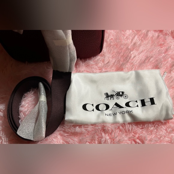 COACH GOTHAM DUFFLE 45/DARK RUBY - Picture 10 of 11